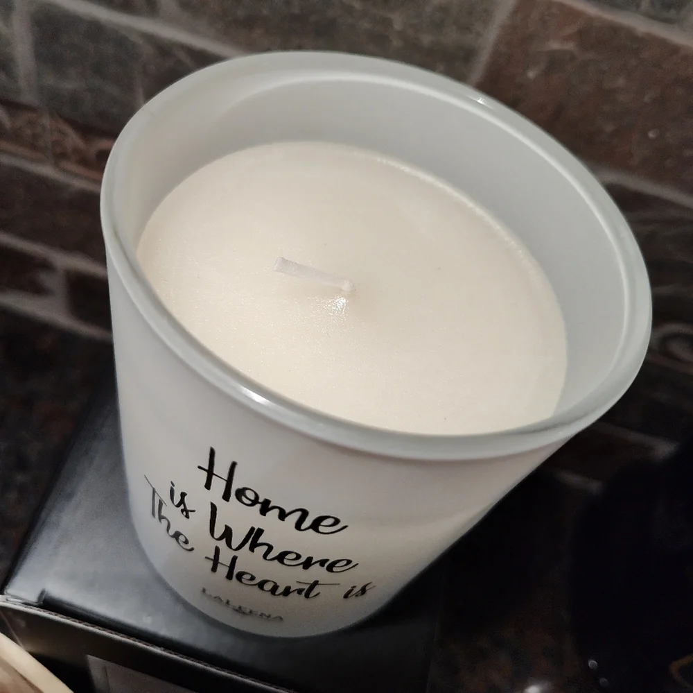 LaLeena 'Home is Where The Heart Is' White Decorative Candle, in Ocean Breeze